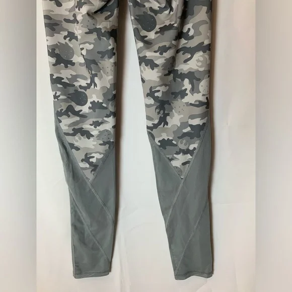 Star Wars leggings camouflage size small - Picture 8 of 10